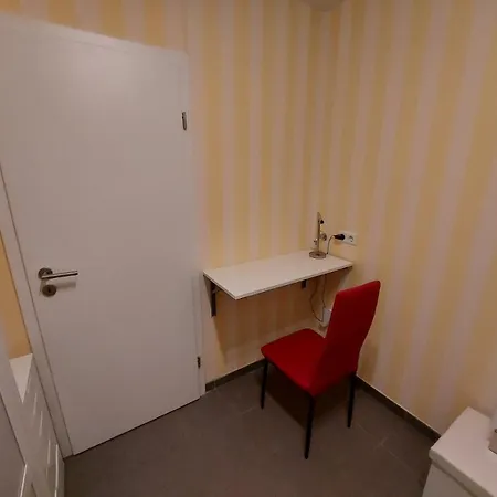 With Single Bed In A New House In * Vichten