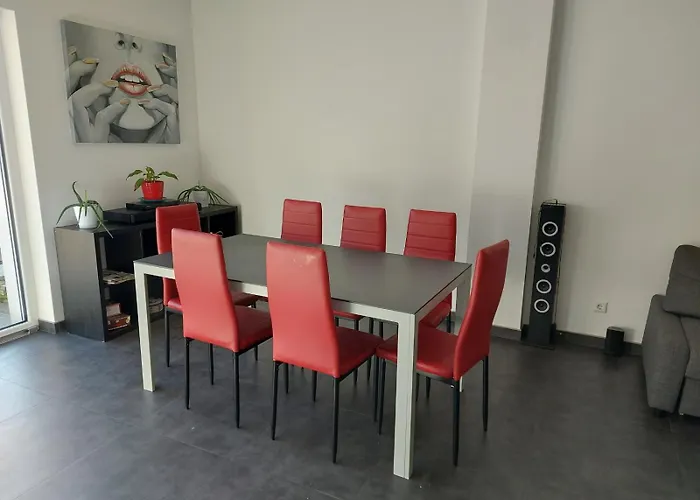 With Single Bed In A New House In * Vichten